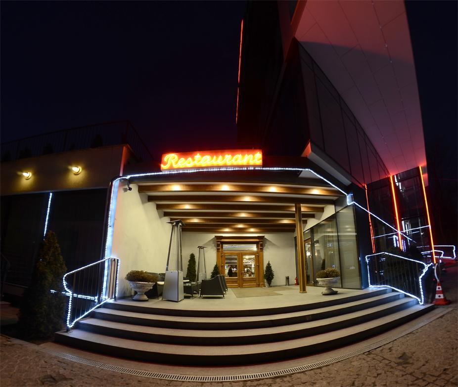 Hotel Diesel Boekarest Buitenkant foto
