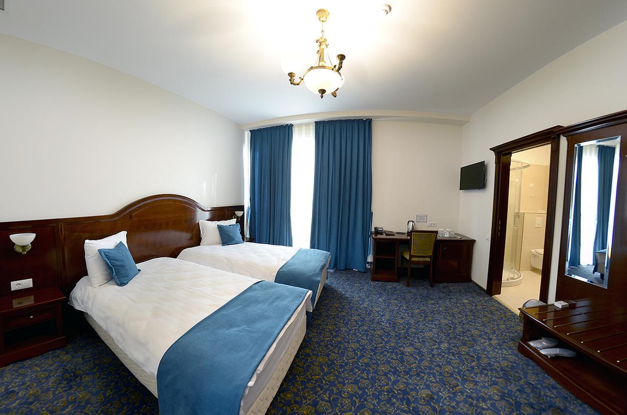 Hotel Diesel Boekarest Buitenkant foto